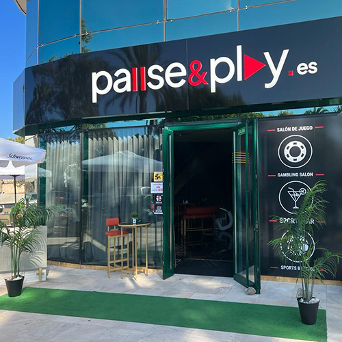 Pause & Play C.C Oasis, Marbella